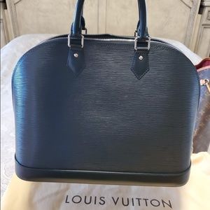 Louis Vuitton Alma Gm Black Epi Leather